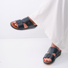 Luxury Arabic Sandals with Center Tie