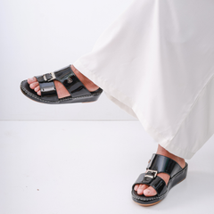 Luxury Arabic Sandals with Center Buckles 