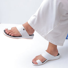 Luxury Arabic Sandals with Thumb Ring