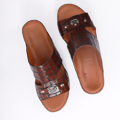 Luxury Arabic Sandals with Center Buckles