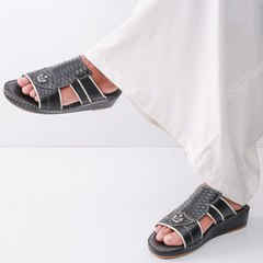 Signature Supper Luxury Arabic Sandals with Center Leaf